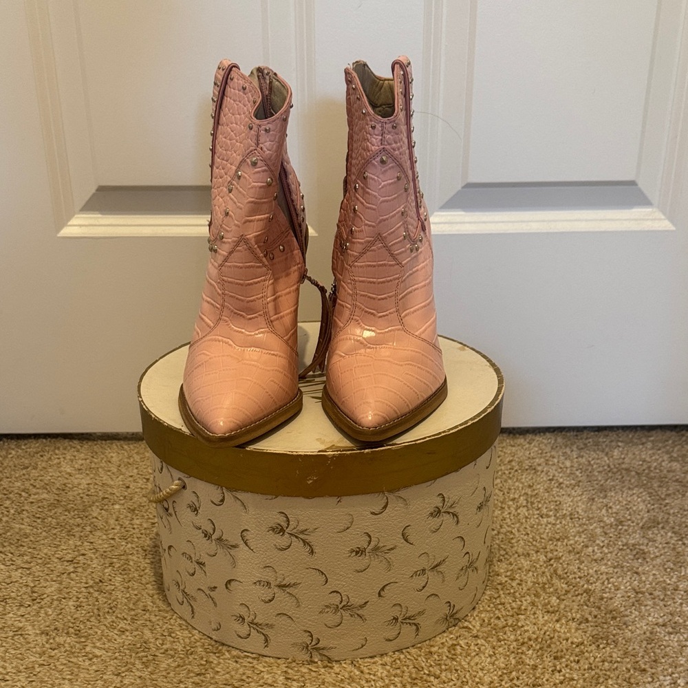 Sam Edelman Pink Croc-Embossed Ankle Boots
